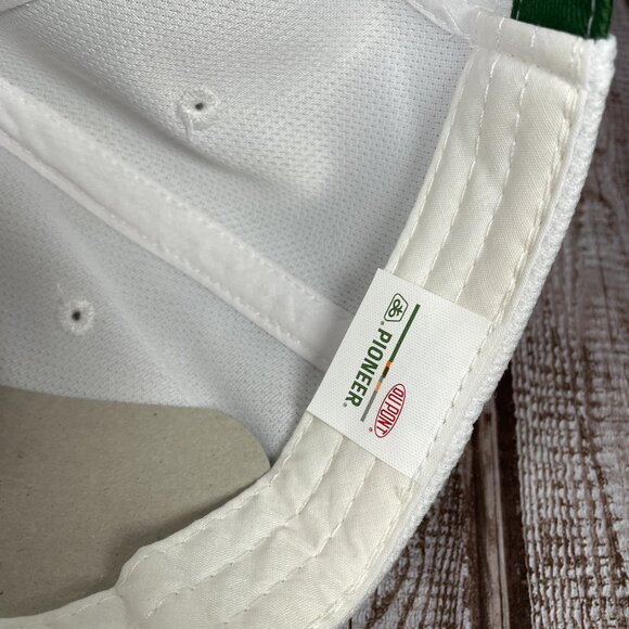DUPONT Farm Ag Seed Men's OS Green White Mesh Strapback Embroidered Cap Hat NWOT - Picture 6 of 6
